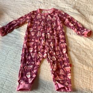 Magnetic feetie pjs 0-3 months baby girl